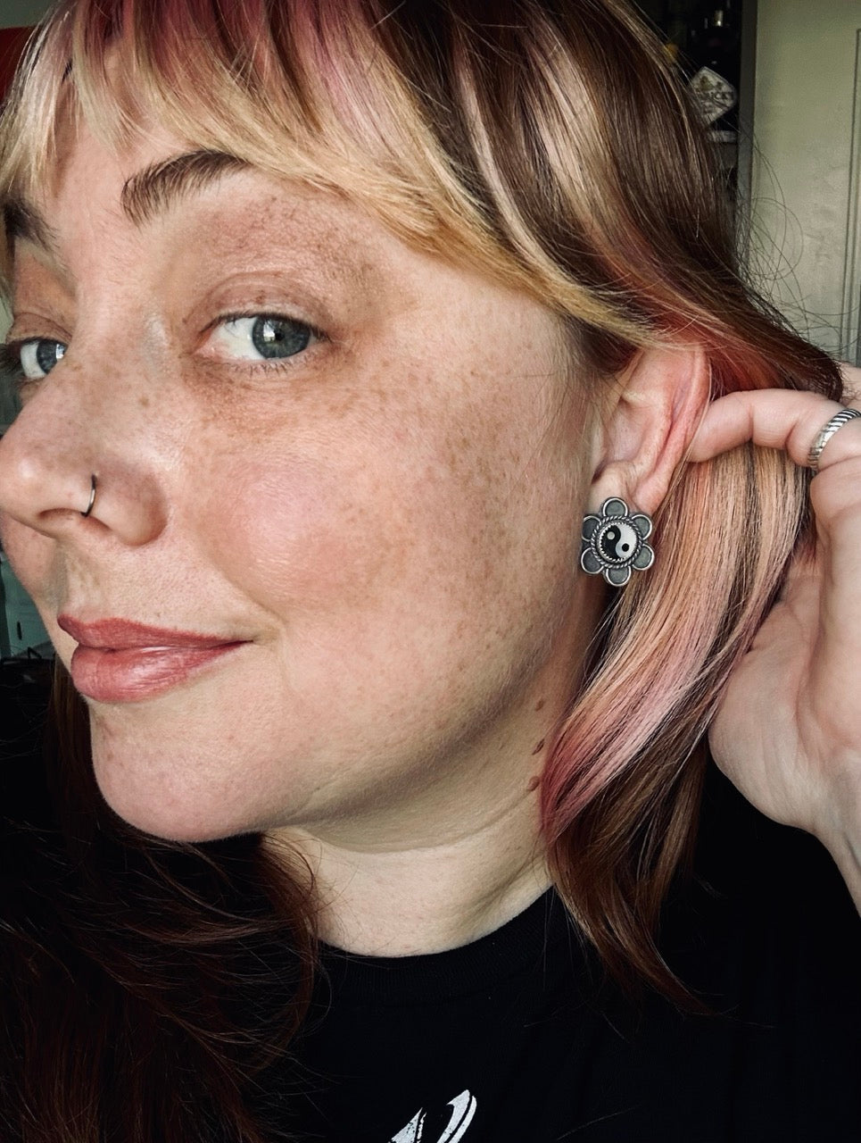 Yin Yang flower studs image 2