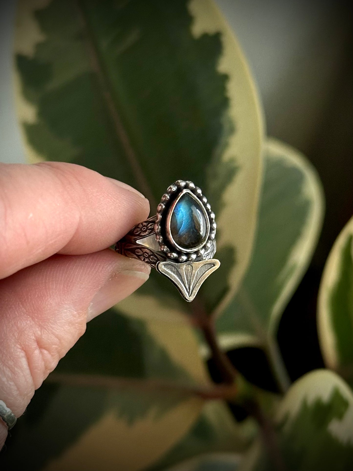 Labradorite Tulip Ring